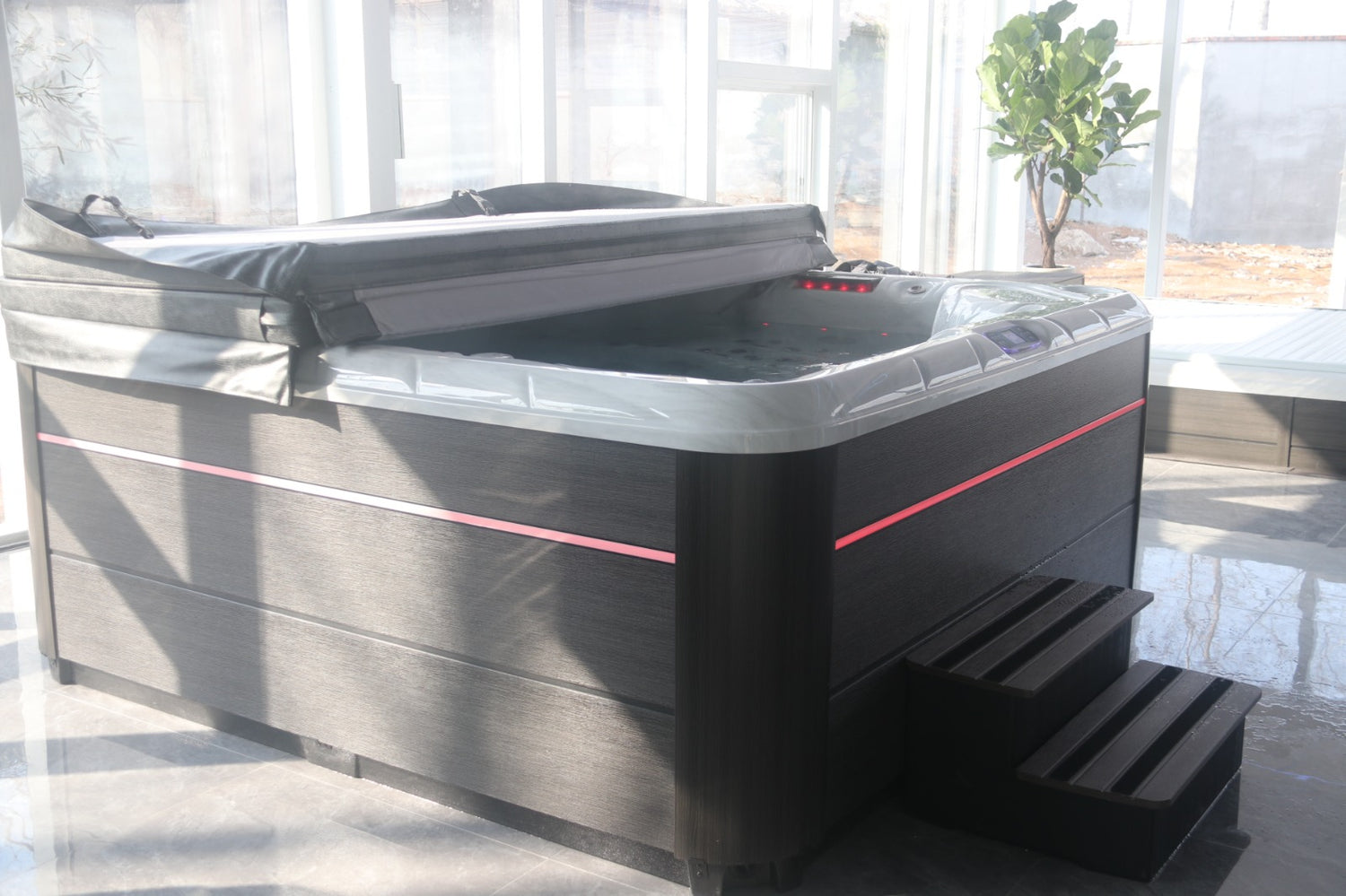 LAXspa light 4 - Whirlpool für 4 Personen mit 2 Liegen