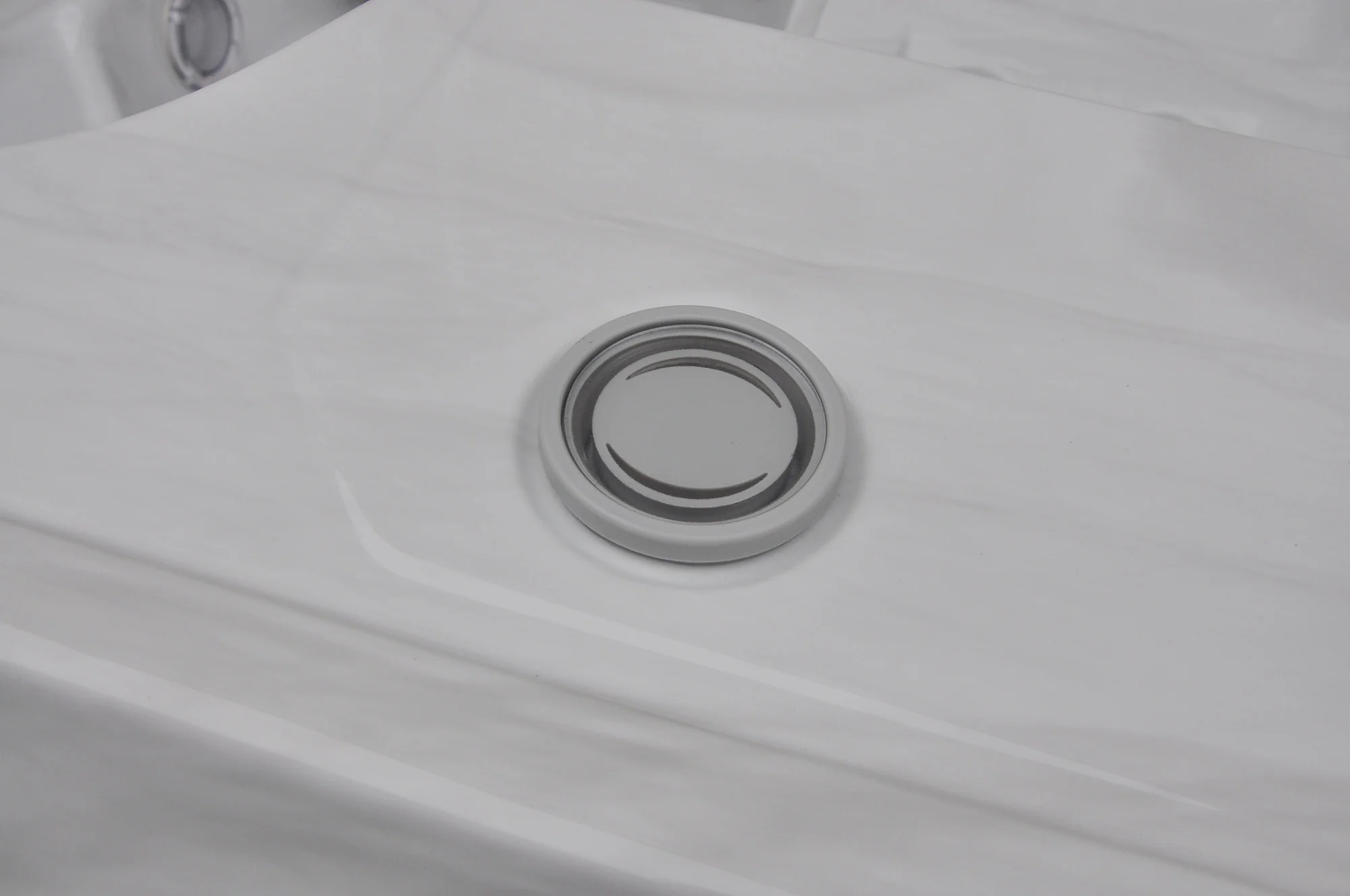 LAXspa 4 - Eco-Paket - Whirlpool für 4 Personen mit 2 Liegen